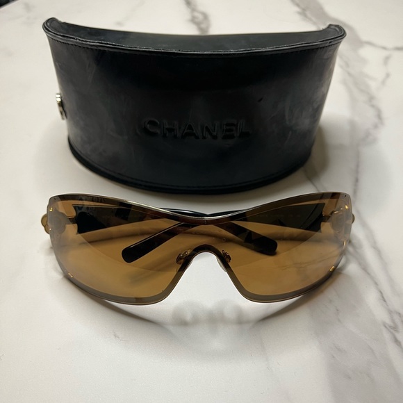Authentic Chanel Vintage Brown Lens Gold Logo Sunglasses - Picture 4 of 9